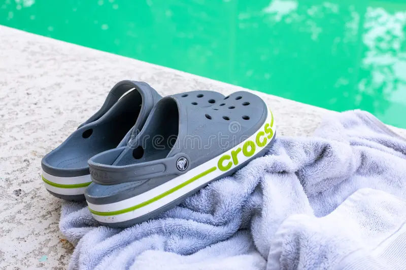 CROCS BY KNOX photo 2
